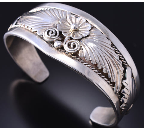 Vintage Silver Navajo Handmade Eagle Feathers Bracelet by R. Bahe 6A21S