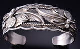 Vintage Silver Navajo Handmade Eagle Feathers Bracelet by Lee Chee 6A21L