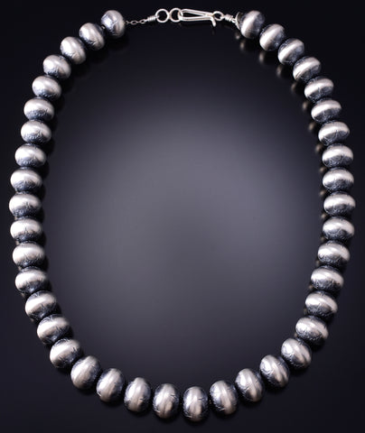 18" Silver Handmade 12mm Navajo Pearls Necklace by Bryannen Halwood 6F22W