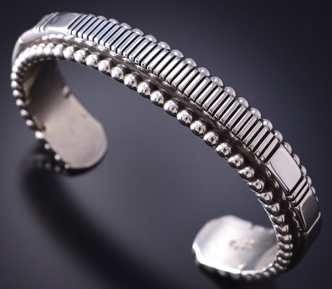 Preowned Silver Navajo Handstamped Bracelet by Johnathan Nez 6F09P