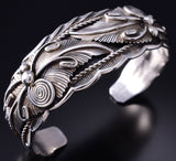 Vintage Silver Navajo Handmade Eagle Feathers Bracelet by Lee Chee 6A21L