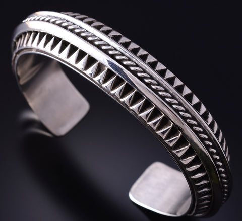 Silver Navajo Handmade Mountains Men's Bracelet by Leander Tahe 5J29T