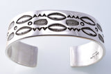 Silver Navajo Handmade Eagle Feathers Bracelet by Erick Begay 3H21J