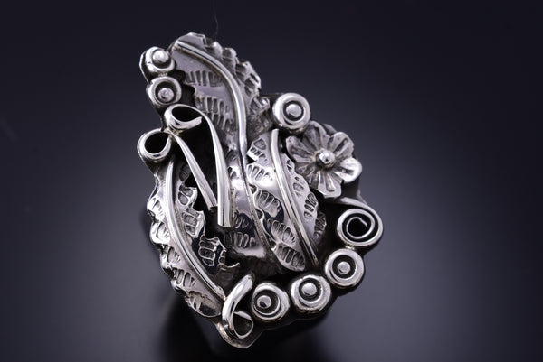 Size 8-1/2 Silver Feathers & Flowers Navajo Ring by Harry Yazzie 3K09X
