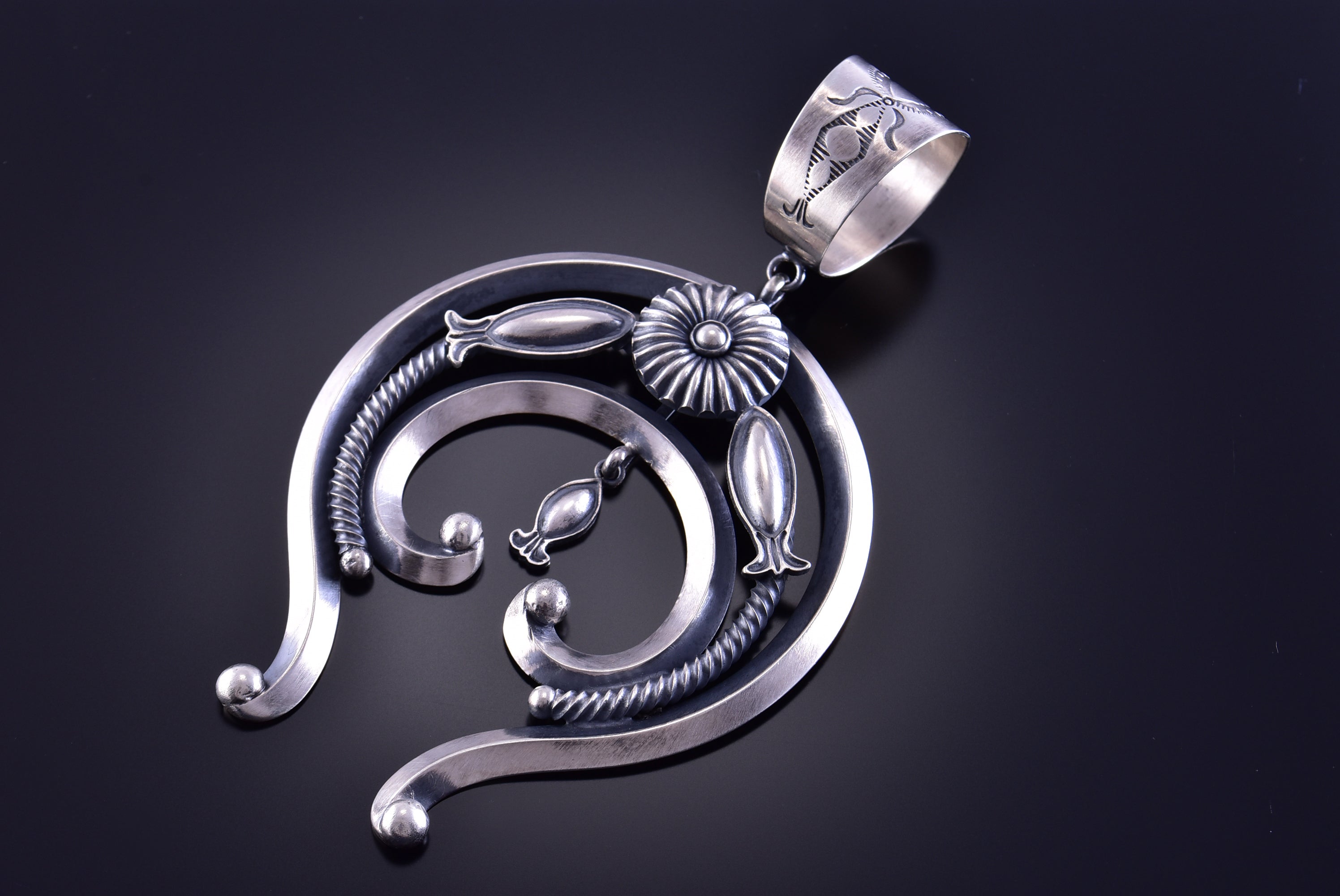 NAVAJO ナバホ族 Sterling SILVER Tahe作 R-7575 NAVAJO ナバホ族 Sterling SILVER Tahe作 R-7575（TAHE” NAVAJO