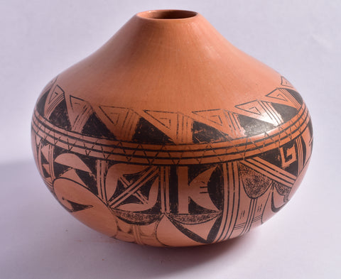 Traditiona Designs Hopi Pottery 1K16E