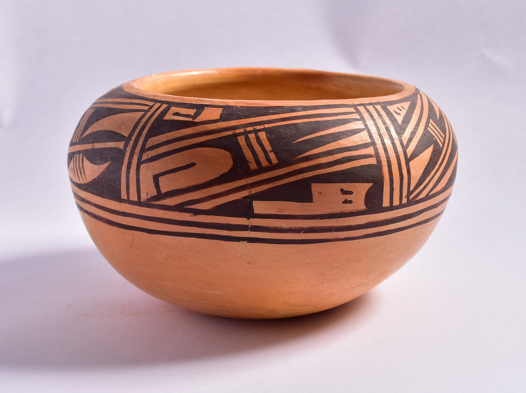 Zuni Pottery by T Bellson 1K16G –